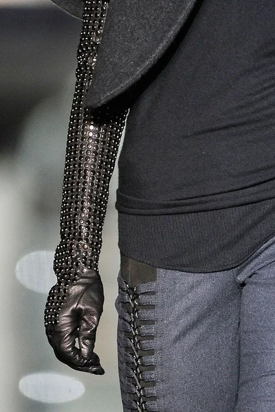 Look 25
